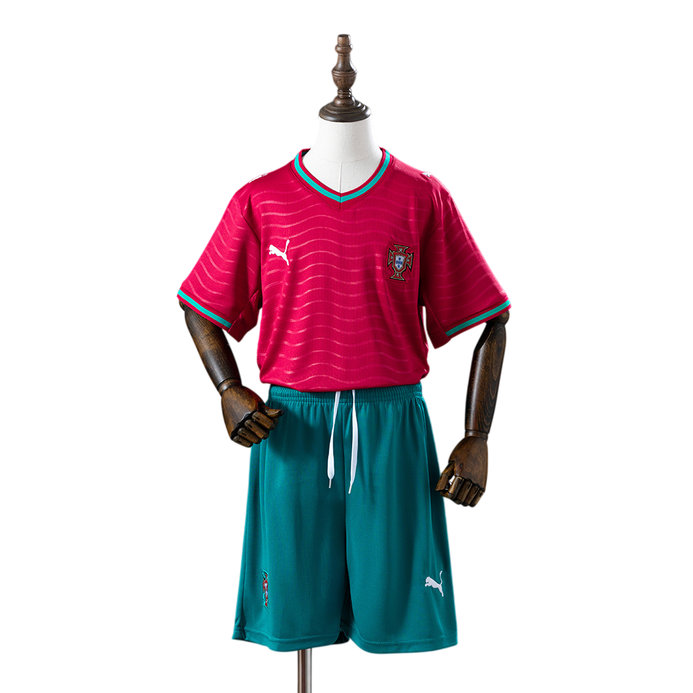Conjunto Niño/a Portugal 2026 - Local