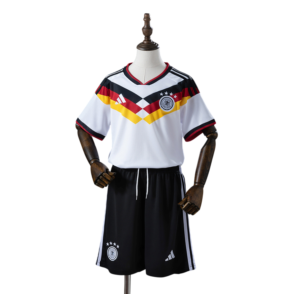 Conjunto Niño/a Alemania 2026 - Local