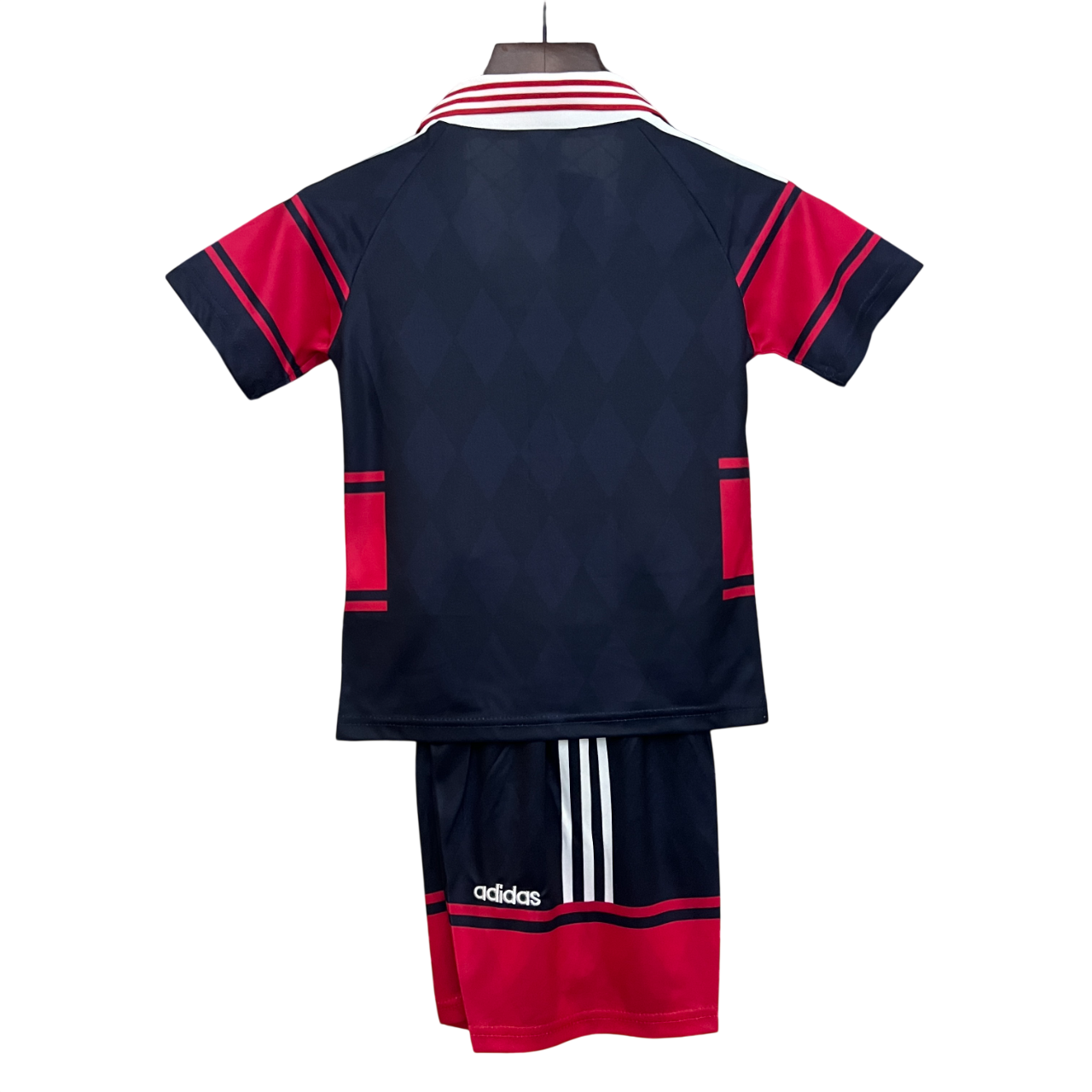 Conjunto Niño/a Bayern Munich 1997/1999 - Visitante